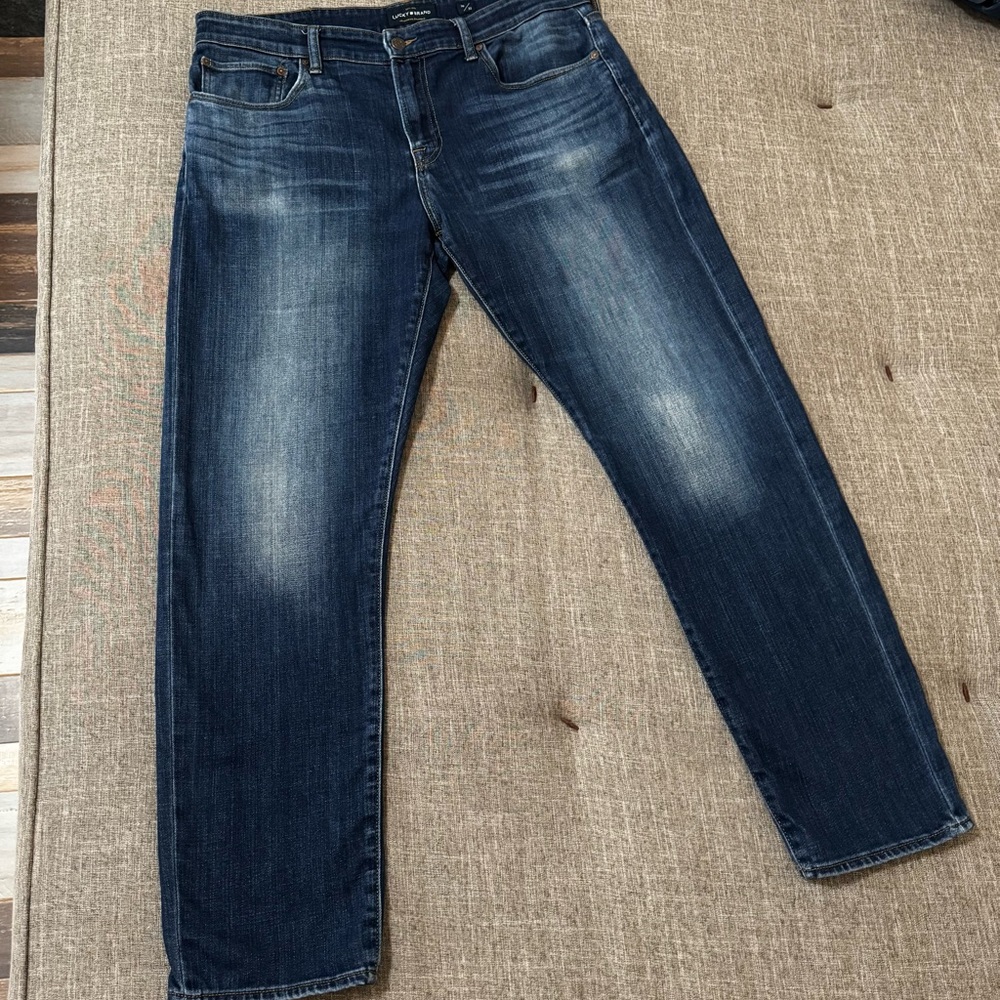 Lucky Brand Men’s Straight Leg Jeans 38x32 Dark Wash | Classic Denim - Picture 3 of 12